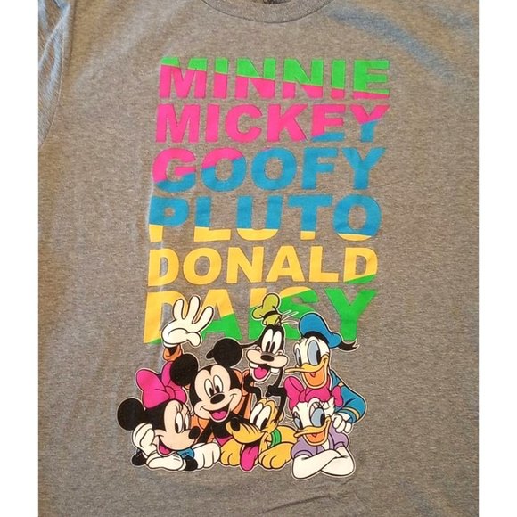 MICKEY & CO Disney Characters T-Shirt Size MEDIUM - Mickey/Minnie/Donald/Goofy - Picture 2 of 3